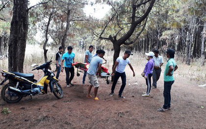 Nam thanh niên bị treo lủng lẳng trên cây bên lá thư tuyệt mệnh
