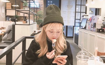 Bạn gái mới của người yêu cũ nhắn tin nhờ tư vấn tình cảm, cô gái lên mạng hỏi nên đáp sao cho ngầu?
