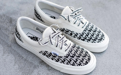 Vans x Fear of God: Vốn nổi tiếng là hãng bán sneakers bình dân, đôi Vans này lại có giá đến 16 triệu đồng