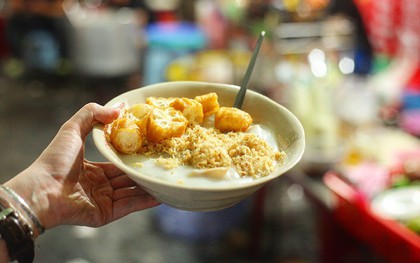 Ở Hà Nội, bạn có thể ăn cháo sườn... cả ngày vì khung giờ nào cũng có hàng bán