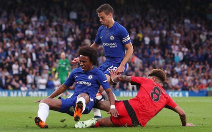 Chelsea tự bắn vào chân mình trong cuộc đua giành vé Champions League