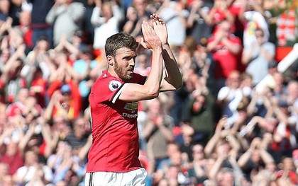 Hạ màn Premier League 2017/18: Tạm biệt Carrick, Chelsea mất vé Champions League