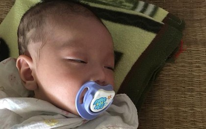 Nhờ bế hộ con để đi vệ sinh, mẹ bỏ luôn con trai 2 tháng tuổi trên xe khách về Hà Giang