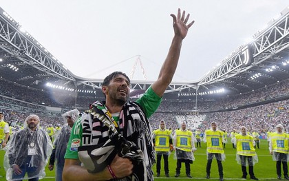 Xúc động nghẹn ngào ngày thủ môn huyền thoại Buffon chia tay Juventus