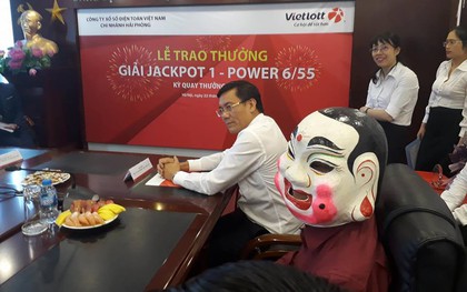 Khách may mắn trúng 304 tỷ Vietlott: "Tôi mong mọi người chỉ chơi cho vui thôi"
