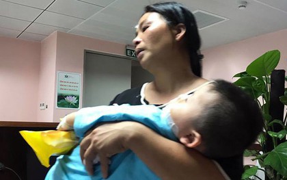 Bác sĩ kể lại 3 giờ cứu sống em bé 2 tuổi bị chó cắn nát mặt tại Hà Nội