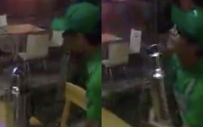 Clip anh nhân viên cúi đầu xin lỗi... chiếc phích và câu chuyện cảm động phía sau