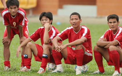 Công Vinh: Từ cú dằn mặt đồng đội đến phút giây bàng hoàng vì bầu Kiên bị bắt