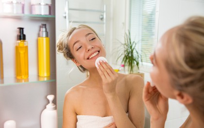 Mùa hè đến Hà Nội rồi, bạn gái nhớ làm ngay những điều này để da không đen sạm vì nắng