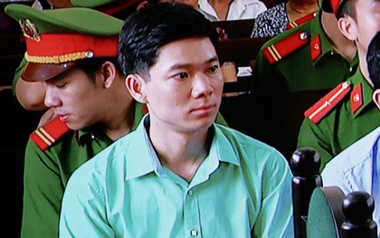 Hoãn phiên xử BS Hoàng Công Lương trong vụ 8 người tử vong khi chạy thận ở Hòa Bình