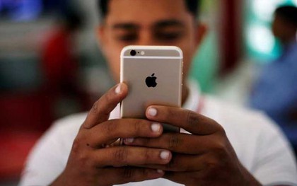 Thanh niên "hô biến" điều khiển iPhone X bằng mắt, không một lần đụng chạm ngón tay