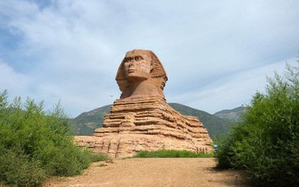 Ai Cập đệ đơn khiếu nại lên UNESCO vì Trung Quốc lại lén xây tượng nhân sư fake 1 đẹp hơn cả bản gốc