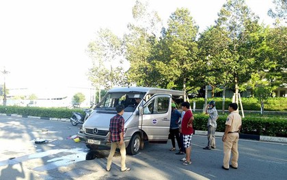 Xe Innova chạy ẩu khiến cháu bé 11 tuổi văng ra ngoài tử vong