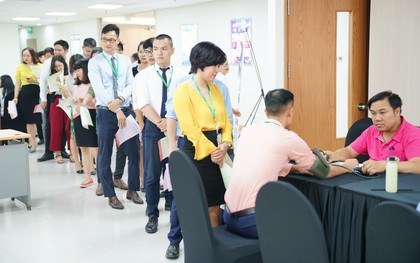 Lần đầu trải nghiệm hiến máu của dân văn phòng