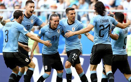 Suarez nổ súng, Uruguay hạ đẹp Nga để lên đứng nhất bảng A