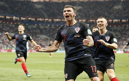 Mandzukic: Hình xăm... sai chính tả trên lưng và chất chiến binh trong từng bước chạy