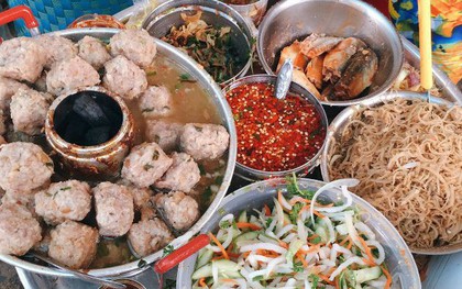 Xem để thấy người Sài Gòn rất biết tận dụng xíu mại trong nhiều món ngon như thế này đây