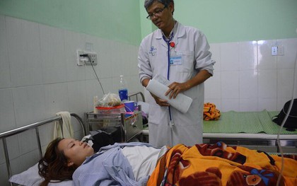 Vừa đám cưới xong, cô giáo mầm non bị phụ huynh đánh thủng màng nhĩ lại phải nhập viện do liên tục ngất xỉu