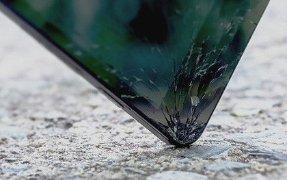 Samsung phát triển màn hình smartphone không thể phá hủy, rơi cao 2m vẫn láng mịn trơn tru