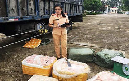 Bắt giữ xe tải chở 2,5 tấn thịt lợn thối trên đường đi TP Hồ Chí Minh tiêu thụ