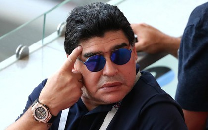 Huyền thoại Maradona lại gây bão sau màn xúc phạm cháu trai