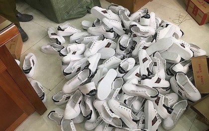 Phát hiện 1.080 đôi giày Gucci, Converse không chứng từ