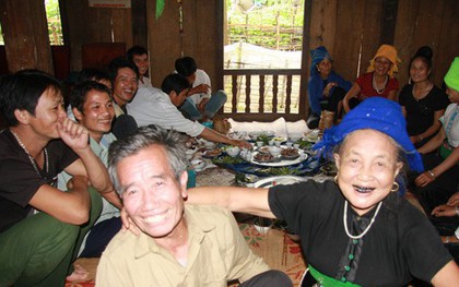 Kỷ lục không tin nổi của người đàn bà có 100 con, cháu ở Yên Bái