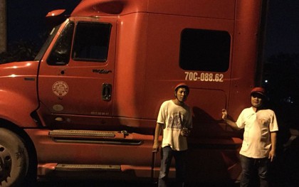 Hi hữu: Trộm cả xe container khổng lồ rồi vứt đầu xe một chỗ, thân xe một hướng