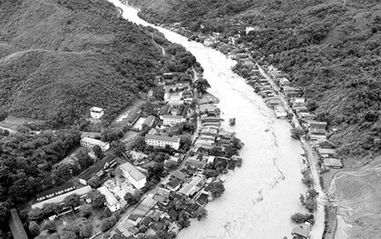 8 người chết và mất tích, nước lũ đang lên nhanh ở Thanh Hóa - Nghệ An