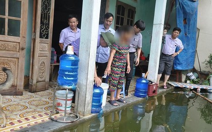 Hà Nội: Cử 3 bệnh viện khám cho người dân vùng ngập, đã có hàng chục ca đau mắt đỏ