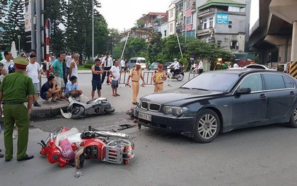 Hà Nội: Nữ tài xế lái BMW gây tai nạn liên hoàn, kéo lê một cháu bé