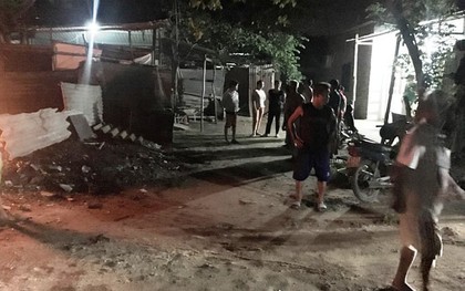 Hà Nội: Chồng cầm dao sát hại vợ, đâm anh vợ trọng thương phải nhập viện cấp cứu lúc rạng sáng
