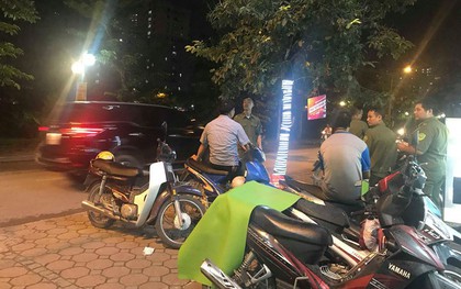 Hà Nội: Phát hiện thi thể nam thanh niên chết bên bờ sông, tay cầm bơm kim tiêm
