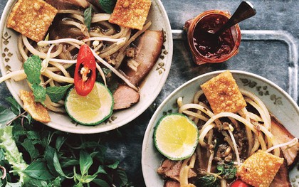 Chỉ cần dạo quanh Hà Nội, bạn vẫn có thể thưởng thức được hương vị Hội An qua những món ăn dưới đây