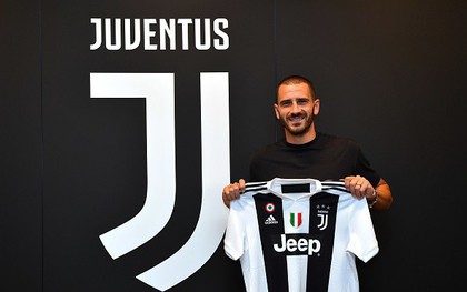 Chính thức: Juventus và AC Milan hoàn thành vụ trao đổi ấn tượng nhất hè 2018