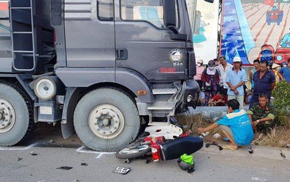 Xe ben "càn" xe máy, 2 người tử vong tại chỗ