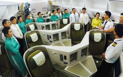 Cục Hàng không VN lên tiếng vụ hàng chục phi công Vietnam Airlines xin nghỉ việc và đòi khởi kiện