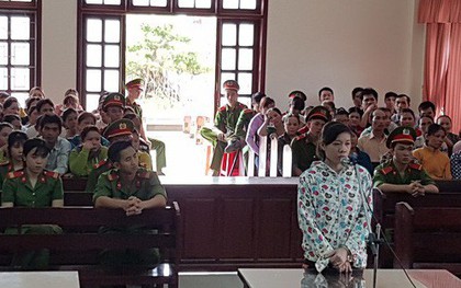 Vì cái chậu, nàng dâu lớn cắn đứt lìa lưỡi nàng dâu nhỏ