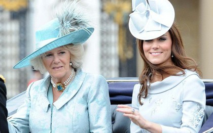 Trước ồn ào về mâu thuẫn mẹ chồng nàng dâu, bà Camilla và Kate Middleton không ít lần mặc đồ "xuyệt tông" cùng nhau