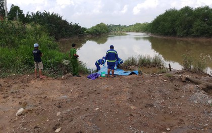 TP. HCM: Phát hiện thi thể nam thanh niên trôi sông Rạch Chiếc, tay xăm chữ “VỀ- ĐÂU”