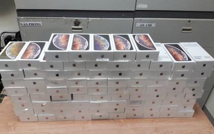 Hải quan Tân Sơn Nhất bắt giữ lô hàng hơn 250 iPhone, trị giá gần 7 tỷ đồng