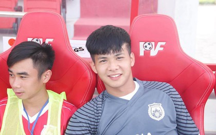 Chàng thủ môn của U19 Việt Nam điển trai, tài năng không kém Bùi Tiến Dũng