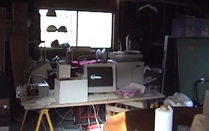 Google mừng sinh nhật 20 tuổi bằng tour tham quan ảo, hé lộ văn phòng xập xệ đầu tiên chỉ 3 người làm việc