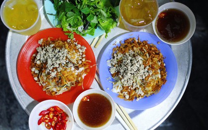 Món ăn mà ở Hà Nội chỉ có một hàng duy nhất và chỉ bán đúng 3 tối cuối tuần, còn không tranh thủ ngay thôi!