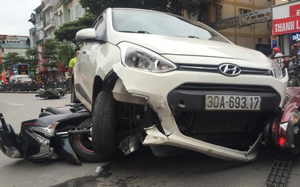 Nhân chứng kể lại cảnh xe "điên" tông liên hoàn khiến nhiều người nhập viện