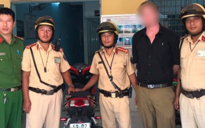 Bị CSGT ở Sài Gòn chặn bắt, người nước ngoài tá hoả phát hiện mình đang sử dụng xe trộm cắp