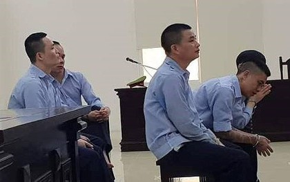 Đoạt mạng người khác khi đến quán karaoke thu tiền rót rượu cho bạn gái