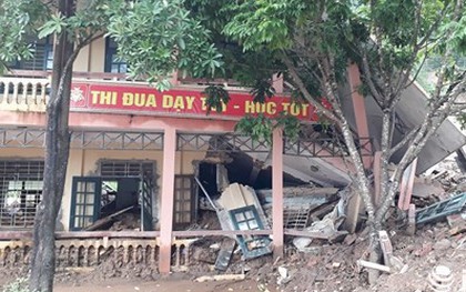 Thanh Hóa: Xót xa cảnh trường học ngập ngụa bùn trước ngày khai giảng