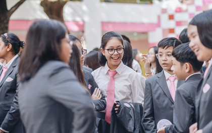 Lễ khai giảng ở TH School - ngôi trường màu hồng trong mơ của teen Hà Nội