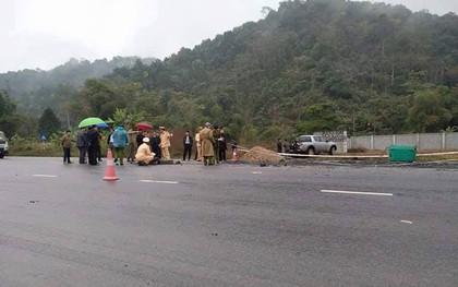 Hà Giang: 5 công nhân đang thi công trên đường thì bị ô tô mất lái đâm tử vong